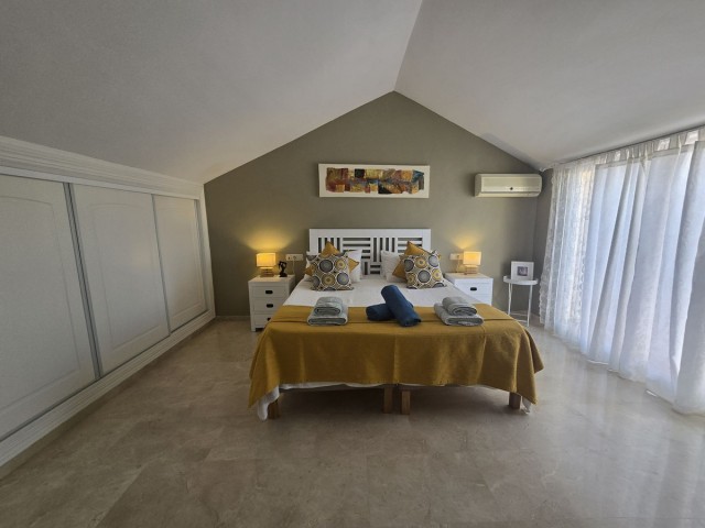 2 Bedrooms Apartment in Elviria