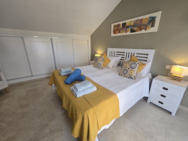 2 Bedrooms Apartment in Elviria