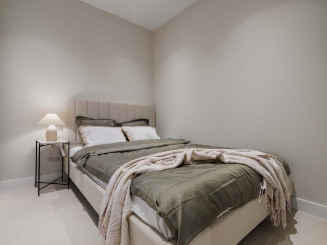 Apartamento con 3 Dormitorios  en Benahavís