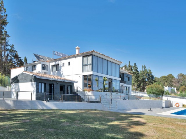Villa avec 16 Chambres  à El Chaparral