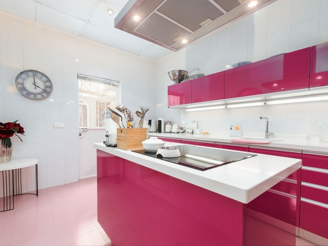 4 Bedrooms Villa in Marbella