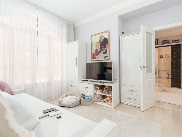 4 Bedrooms Villa in Marbella