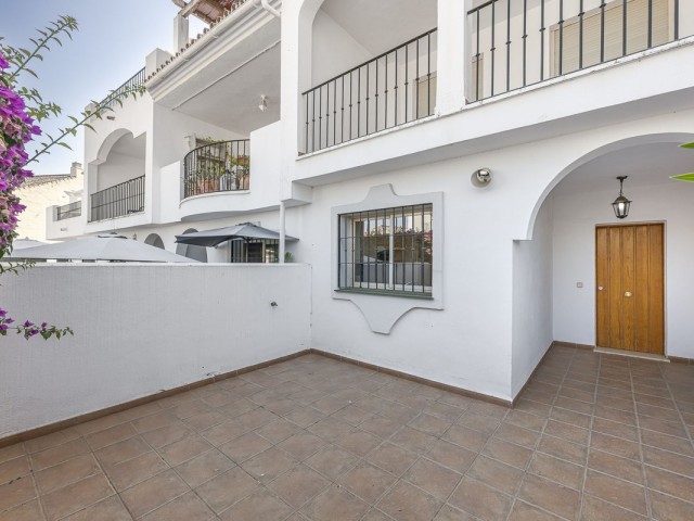 4 Bedrooms Townhouse in Nueva Andalucía