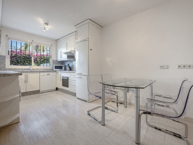 4 Bedrooms Townhouse in Nueva Andalucía