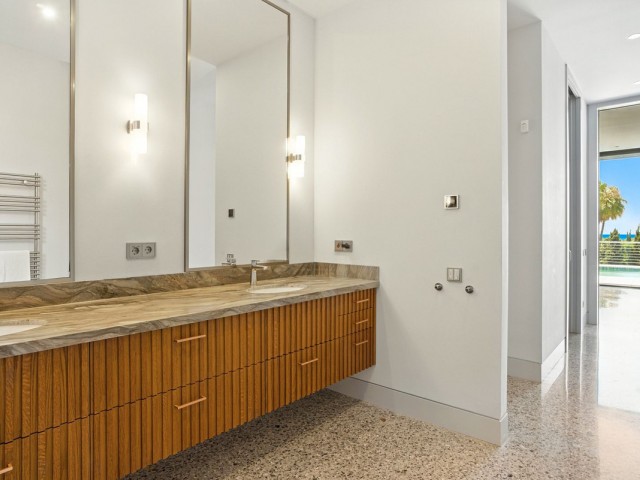 4 Schlafzimmer Villa in Elviria