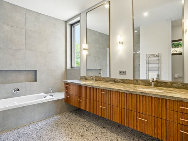 4 Schlafzimmer Villa in Elviria