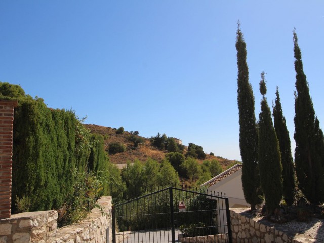 3 Bedrooms Villa in Mijas