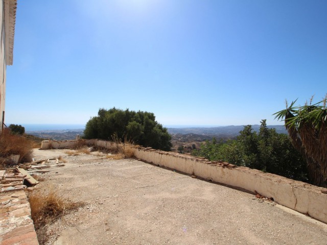 3 Bedrooms Villa in Mijas