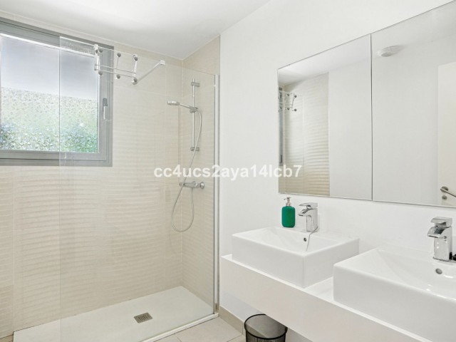 2 Soveroms Leilighet i Estepona