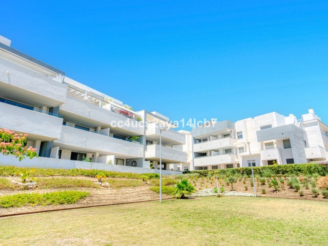 2 Bedrooms Apartment in Estepona