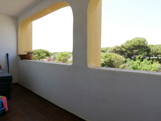 Apartamento con 2 Dormitorios  en Puerto de Cabopino