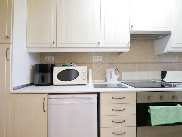 Apartamento con 2 Dormitorios  en Puerto de Cabopino