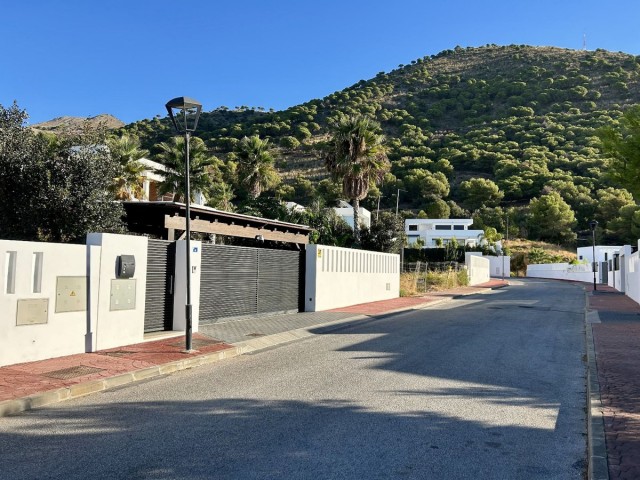 4 Bedrooms Villa in Mijas