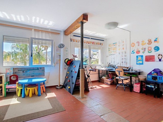 4 Bedrooms Villa in Arroyo de la Miel