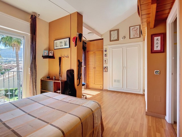 4 Bedrooms Villa in Arroyo de la Miel