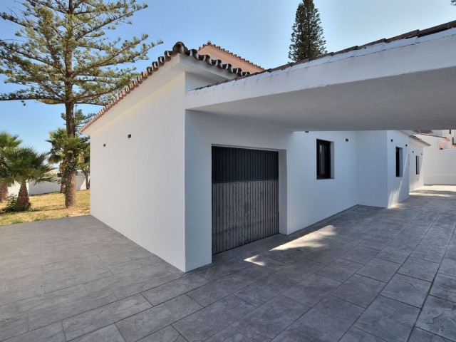 5 Slaapkamer Villa in El Coto