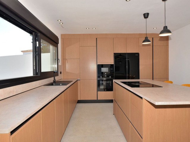 Villa avec 5 Chambres  à El Coto