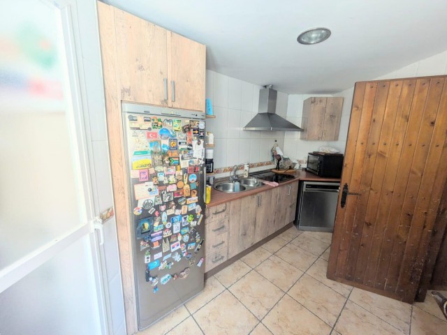 3 Slaapkamer Rijtjeshuis in El Pinillo