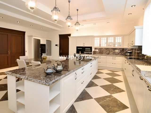 6 Sovrums Villa i Marbella