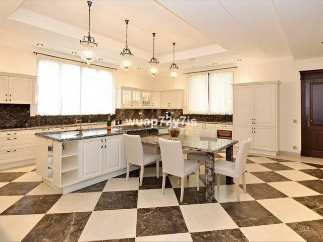 6 Sovrums Villa i Marbella