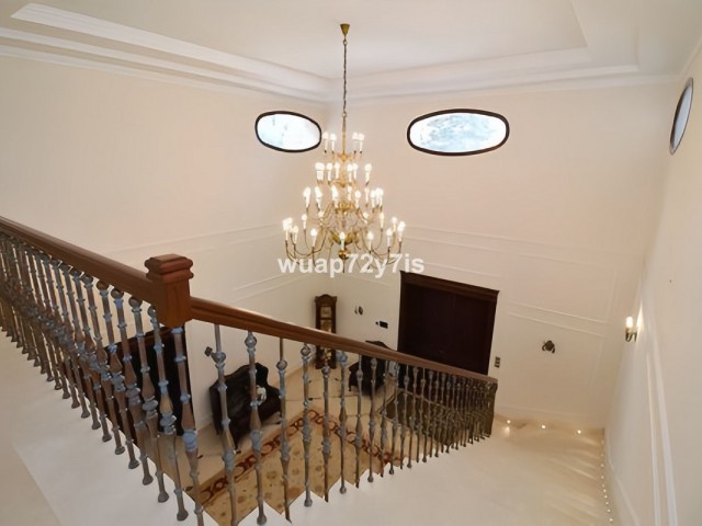 6 Sovrums Villa i Marbella