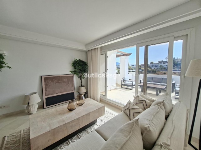 Apartamento con 2 Dormitorios  en Aloha