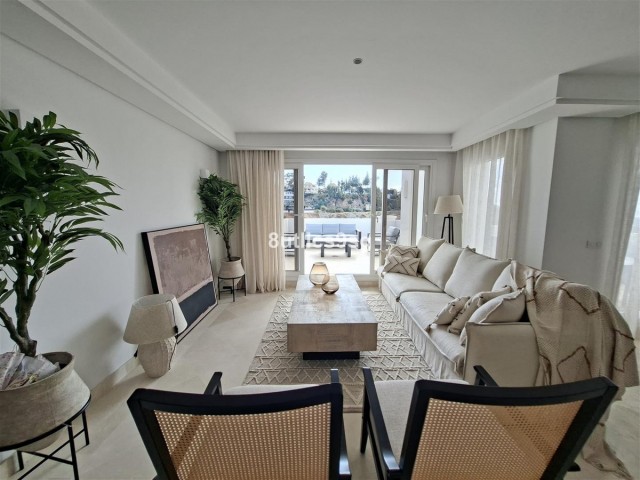 Apartamento con 2 Dormitorios  en Aloha