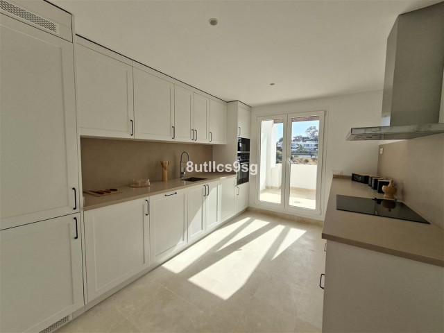 Apartamento con 2 Dormitorios  en Aloha