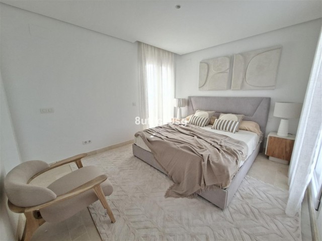 Apartamento con 2 Dormitorios  en Aloha