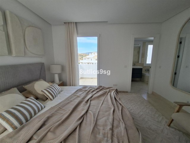 Apartamento con 2 Dormitorios  en Aloha