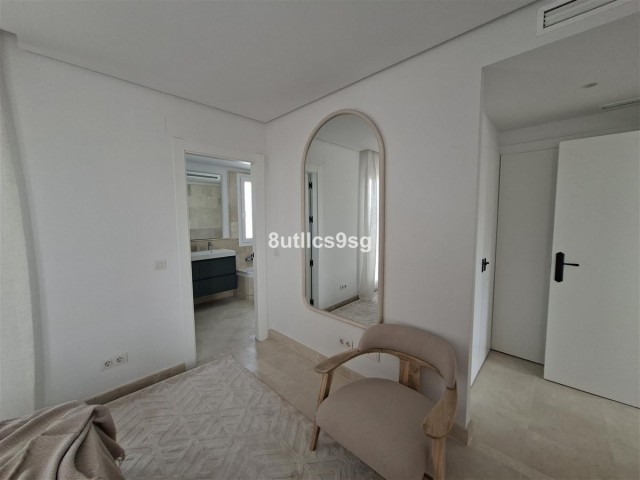 Apartamento con 2 Dormitorios  en Aloha
