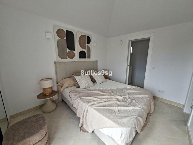 Apartamento con 2 Dormitorios  en Aloha