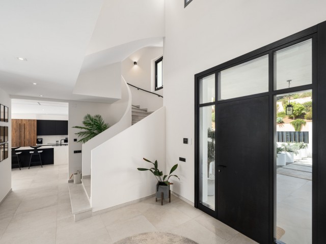 5 Schlafzimmer Villa in Elviria