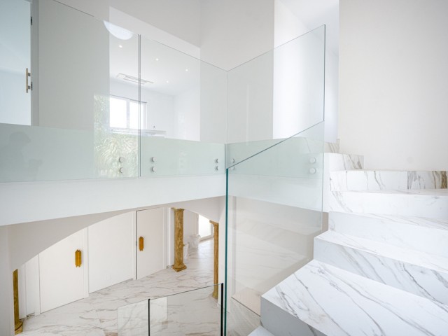 4 Bedrooms Villa in Marbella