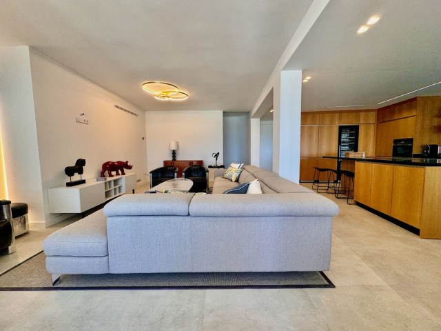 Apartamento con 3 Dormitorios  en Puerto de Cabopino
