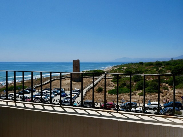 Apartamento con 3 Dormitorios  en Puerto de Cabopino