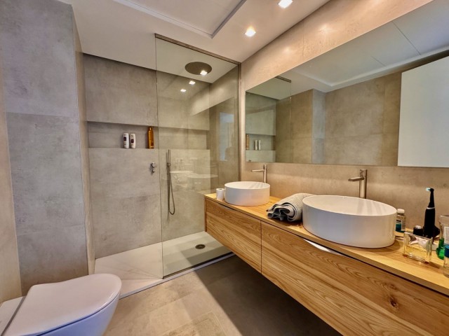Apartamento con 3 Dormitorios  en Puerto de Cabopino