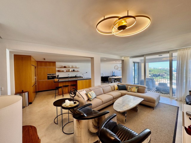 Apartamento con 3 Dormitorios  en Puerto de Cabopino