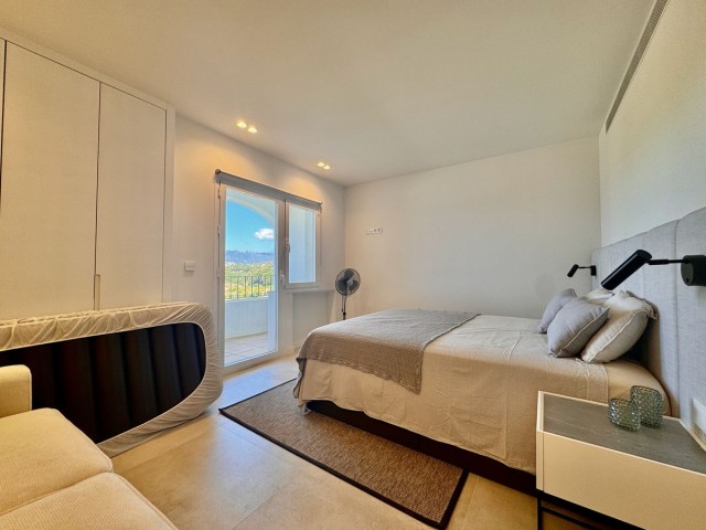 Apartamento con 3 Dormitorios  en Puerto de Cabopino