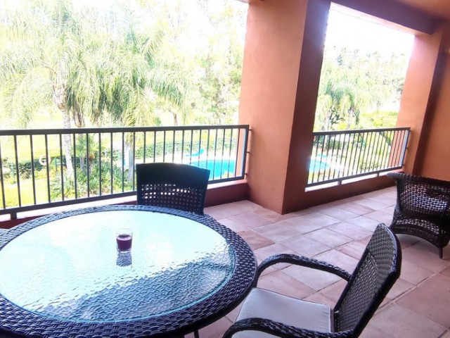 Apartamento con 2 Dormitorios  en Atalaya