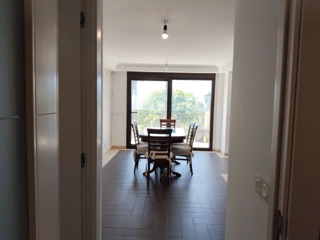 4 Soveroms Leilighet i Estepona