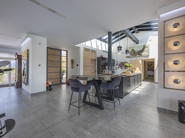 7 Schlafzimmer Villa in Elviria