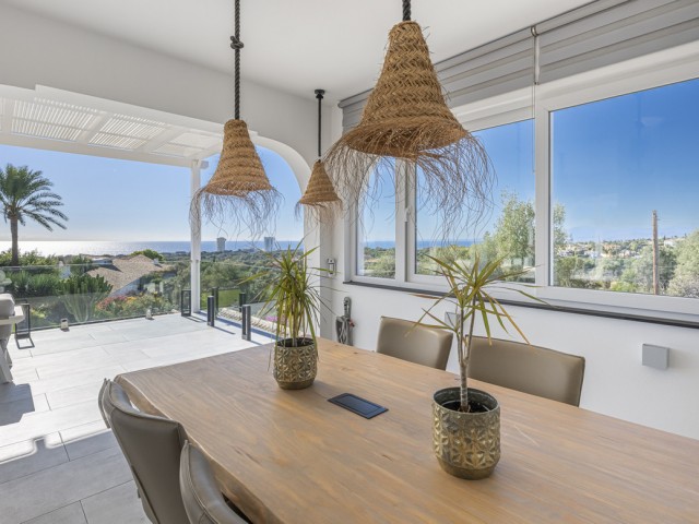 Villa con 7 Dormitorios  en Elviria