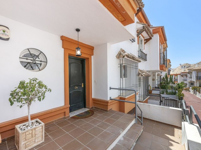 4 Bedrooms Townhouse in Marbella