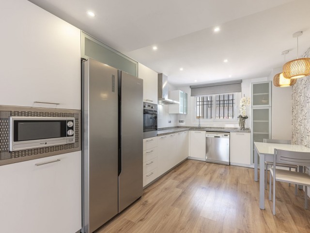 4 Bedrooms Townhouse in Marbella