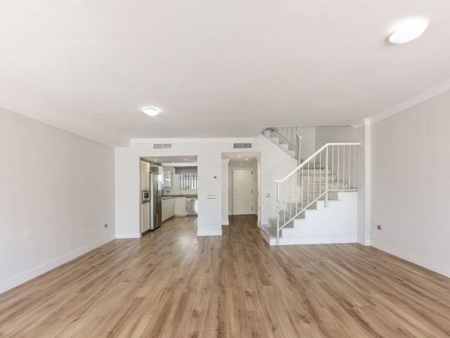 4 Bedrooms Townhouse in Marbella
