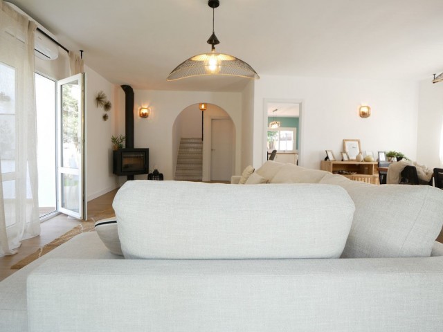 3 Schlafzimmer Villa in Cabopino