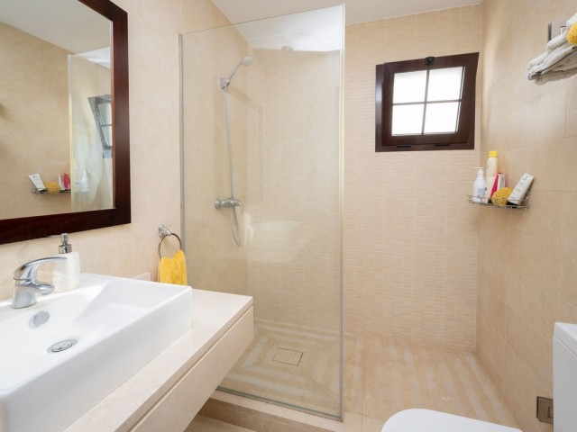 2 Slaapkamer Appartement in Altos de los Monteros