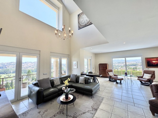 Villa avec 6 Chambres  à Mijas Golf