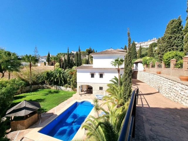 5 Bedrooms Villa in Mijas Golf